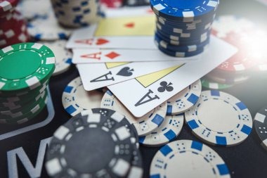 rajahoki123 slot live blackjack studio with dealer and multiple betting positions visible on mobile phone screen
